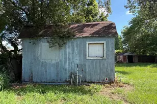 110 Valencia St, Winter Haven, FL 33880 - Photo 12