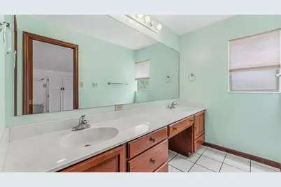 633 Victoria Square Lane, Lakeland, FL 33813 - Photo 26