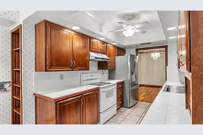 633 Victoria Square Lane, Lakeland, FL 33813 - Photo 10
