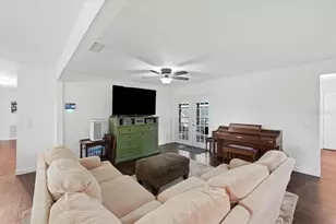 4520 Orangewood Loop E, Lakeland, FL 33813 - Photo 12