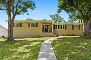 4520 Orangewood Loop E, Lakeland, FL 33813 - Photo 2