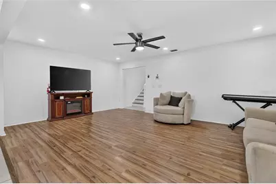 3747 Woodbury Hill Loop, Lakeland, FL 33810 - Photo 14