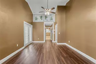 6626 Crescent Lake Dr, Lakeland, FL 33813 - Photo 16