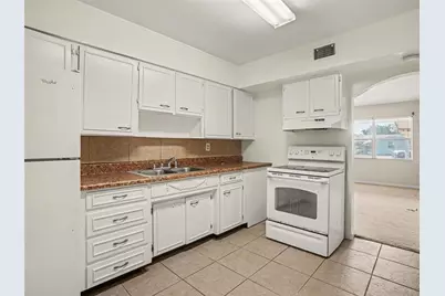 423 Nansemond Avenue, Lakeland, FL 33801 - Photo 12
