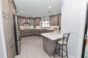 1224 Rainbrook Cir, Valrico, FL 33596 - Photo 12