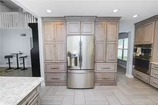 1224 Rainbrook Cir, Valrico, FL 33596 - Photo 8