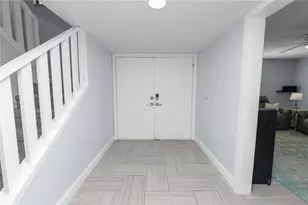 1224 Rainbrook Cir, Valrico, FL 33596 - Photo 2
