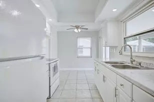 1245 Honeytree Ln E Ln E, Lakeland, FL 33801 - Photo 4