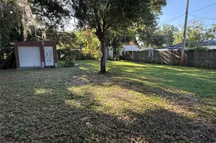 3142 Henderson Cir W, Lakeland, FL 33803 - Photo 32