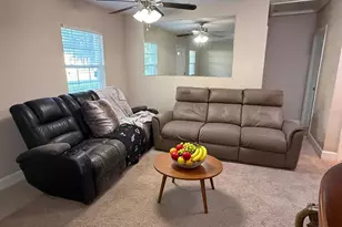 3142 Henderson Cir W, Lakeland, FL 33803 - Photo 4