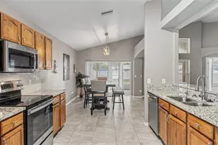 8435 Adele Rd, Lakeland, FL 33810 - Photo 14