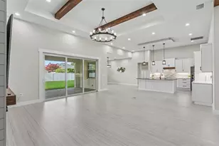 2729 Sunrise Landing Ln, Lakeland, FL 33812 - Photo 10