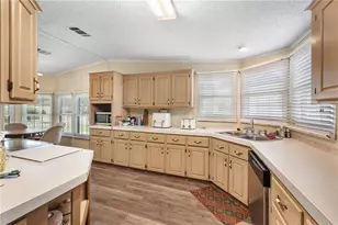 1610 Reynolds Rd, Lakeland, FL 33801 - Photo 4