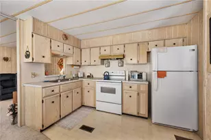 1610 Reynolds Rd, Lakeland, FL 33801 - Photo 2