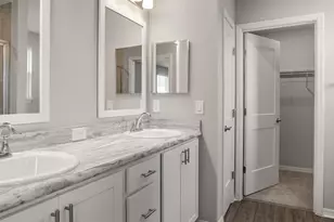 2820 San Marco Way E, Winter Haven, FL 33884 - Photo 10