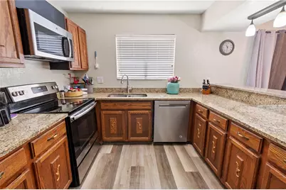 1836 N Crystal Lake Drive #27, Lakeland, FL 33801 - Photo 4