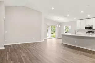 617 Cypress Creek Run, Saint Cloud, FL 34771 - Photo 4