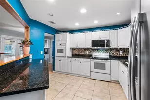 905 Van Dr, Auburndale, FL 33823 - Photo 8