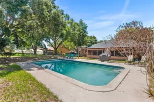 905 Van Dr, Auburndale, FL 33823 - Photo 2