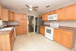 928 E Valencia St, Lakeland, FL 33805 - Photo 6