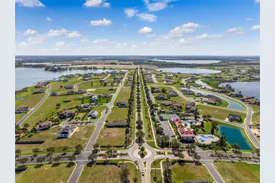 535 Adams View Lane, Auburndale, FL 33823 - Photo 2