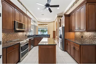 328 Hamilton Shores Drive NE, Winter Haven, FL 33881 - Photo 16