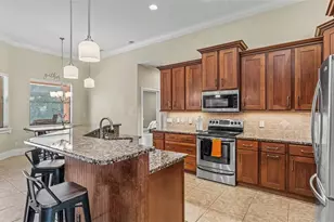 2873 Kinsley Dr, Lakeland, FL 33812 - Photo 10