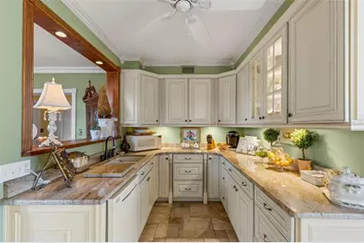 2015 E Beacon By Way, Lakeland, FL 33803 - Photo 8