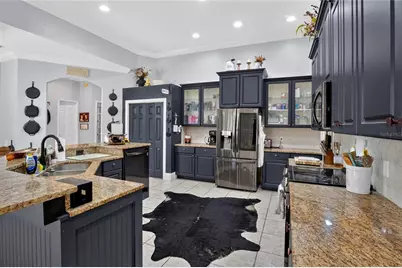 2325 Chesterfield Circle, Lakeland, FL 33813 - Photo 6