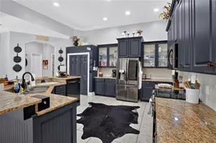 2325 Chesterfield Cir, Lakeland, FL 33813 - Photo 6