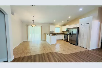 200 Breakwater Street SE, Palm Bay, FL 32909 - Photo 4