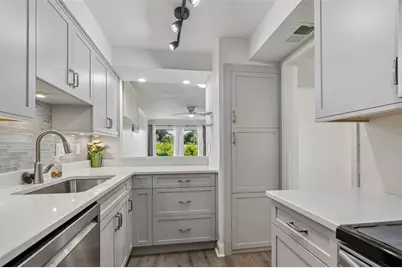 2117 Lakewood Club Drive S #7-N, Saint Petersburg, FL 33712 - Photo 22