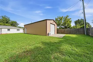2103 Ramblewood Ln, Brandon, FL 33510 - Photo 48