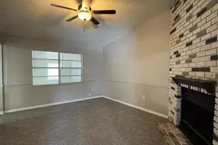 721 Greenleaf Ln, Lake Wales, FL 33853 - Photo 4