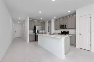 573 Bell Prairie Cir, Lake Wales, FL 33859 - Photo 6