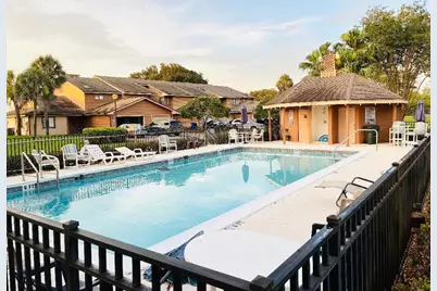 707 Carpenters Way #8, Lakeland, FL 33809 - Photo 4