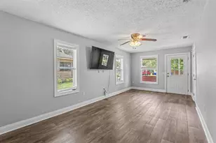1034 S Dakota Ave, Lakeland, FL 33803 - Photo 6