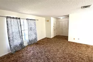 2016 Woodbridge Ln, Lakeland, FL 33813 - Photo 2