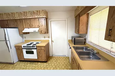 2016 Woodbridge Lane, Lakeland, FL 33813 - Photo 8