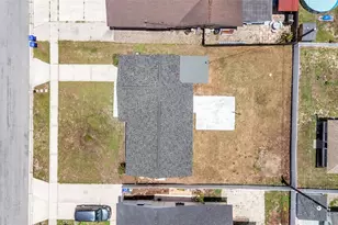 1726 Cordova Cir W, Lakeland, FL 33801 - Photo 32