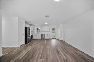 4052 Lana Dr, Lakeland, FL 33813 - Photo 6