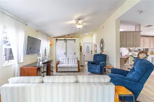 511 Par Pines Blvd, Davenport, FL 33837 - Photo 2