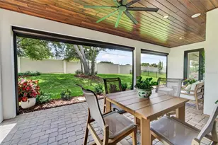 5391 Clubhouse Hills Ln, Lakeland, FL 33812 - Photo 4