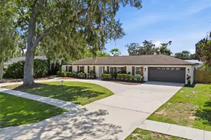 706 S Oakwood Ave, Brandon, FL 33511 - Photo 2