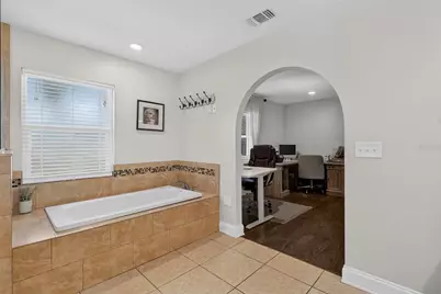 706 S Oakwood Avenue, Brandon, FL 33511 - Photo 42