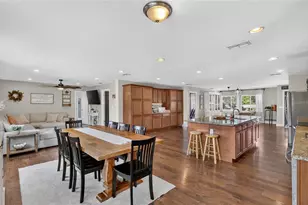 706 S Oakwood Ave, Brandon, FL 33511 - Photo 18