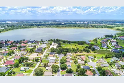 5126 Martinique Drive, Lakeland, FL 33813 - Photo 12