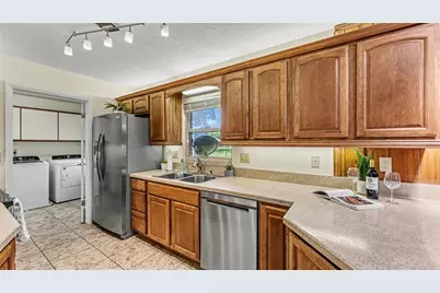 1640 Bayou Circle, Lakeland, FL 33803 - Photo 10