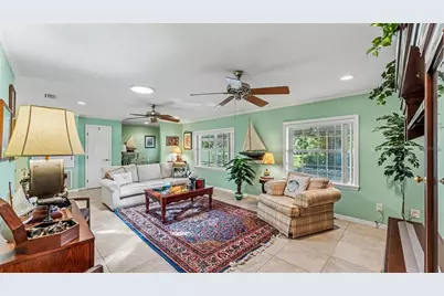 913 E Lake Parker Drive, Lakeland, FL 33801 - Photo 10