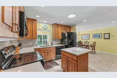 913 E Lake Parker Drive, Lakeland, FL 33801 - Photo 14